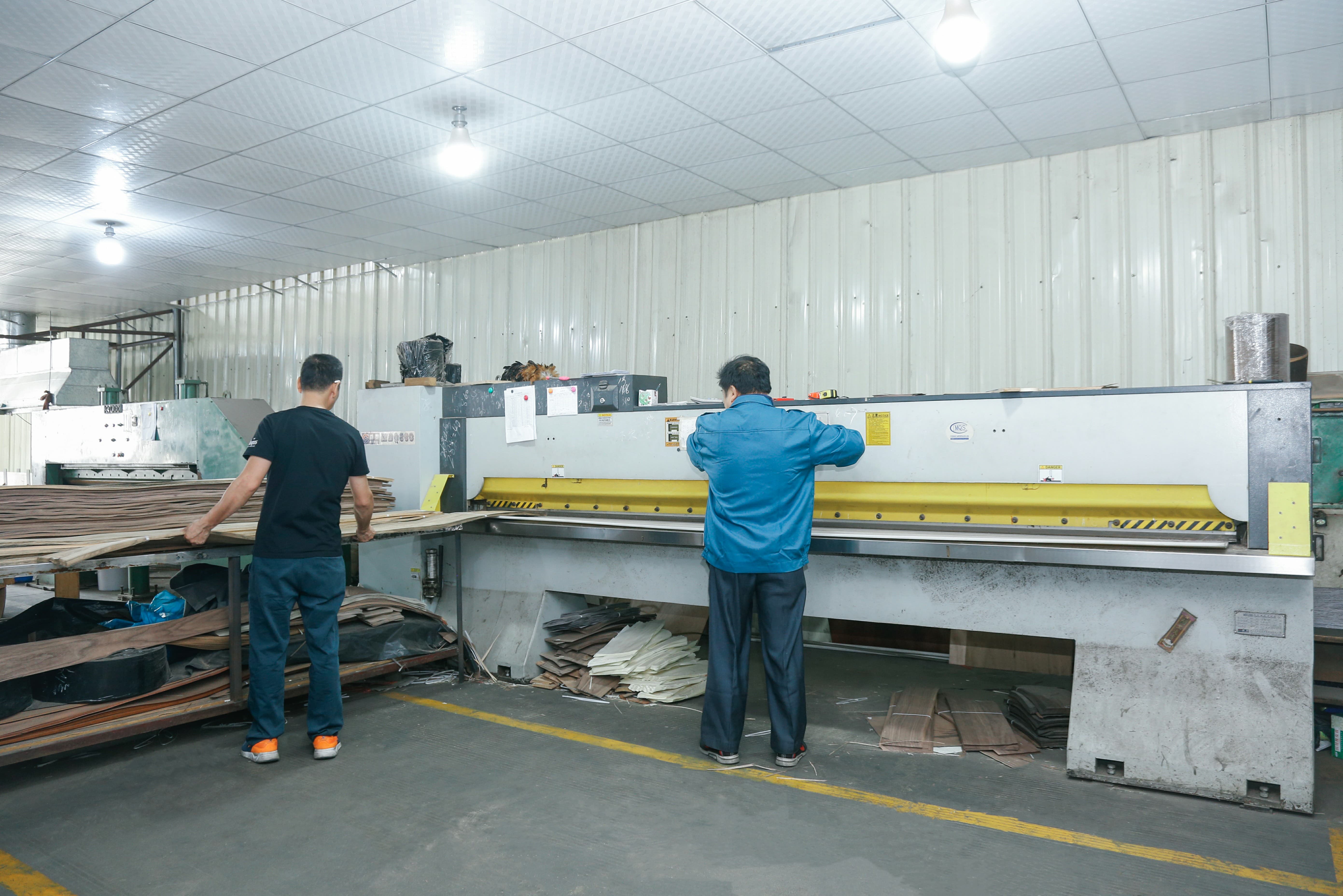 Veneer Cutting